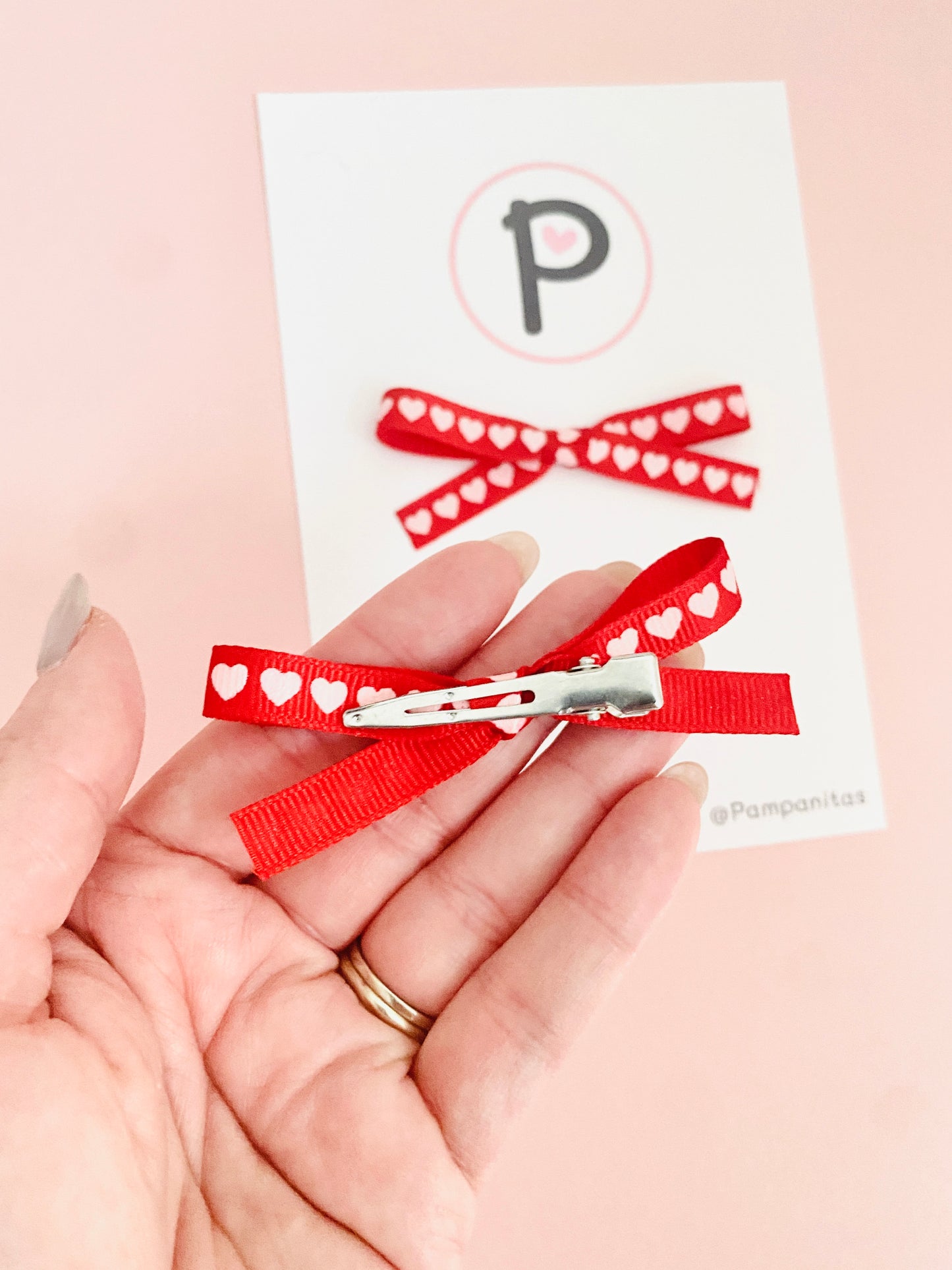 Red & Pink Hollow Hearts Pattern