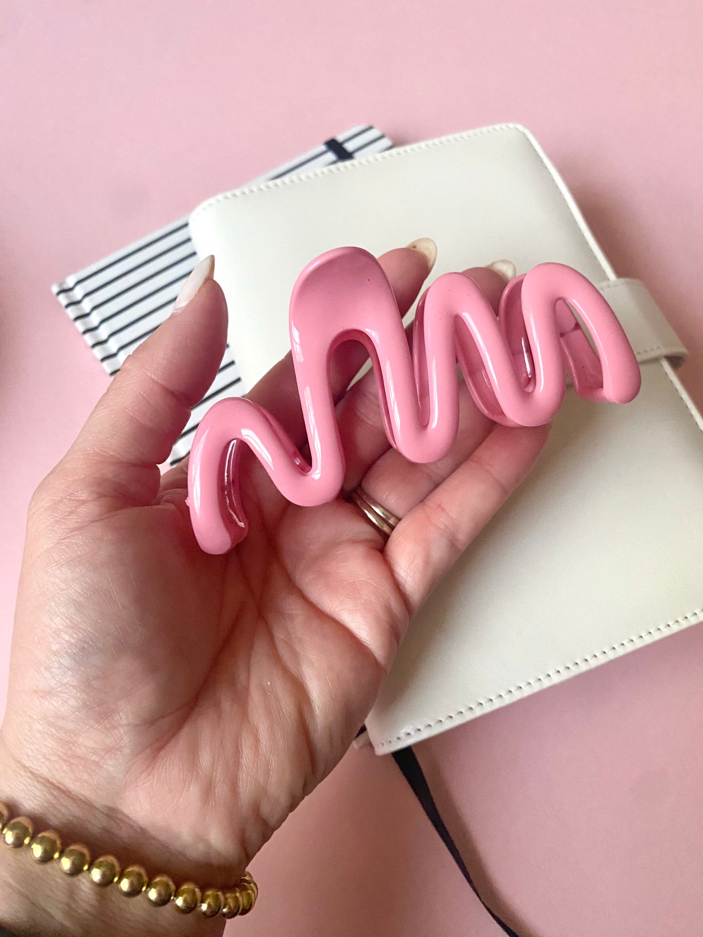 Large Wavy Claw Clips