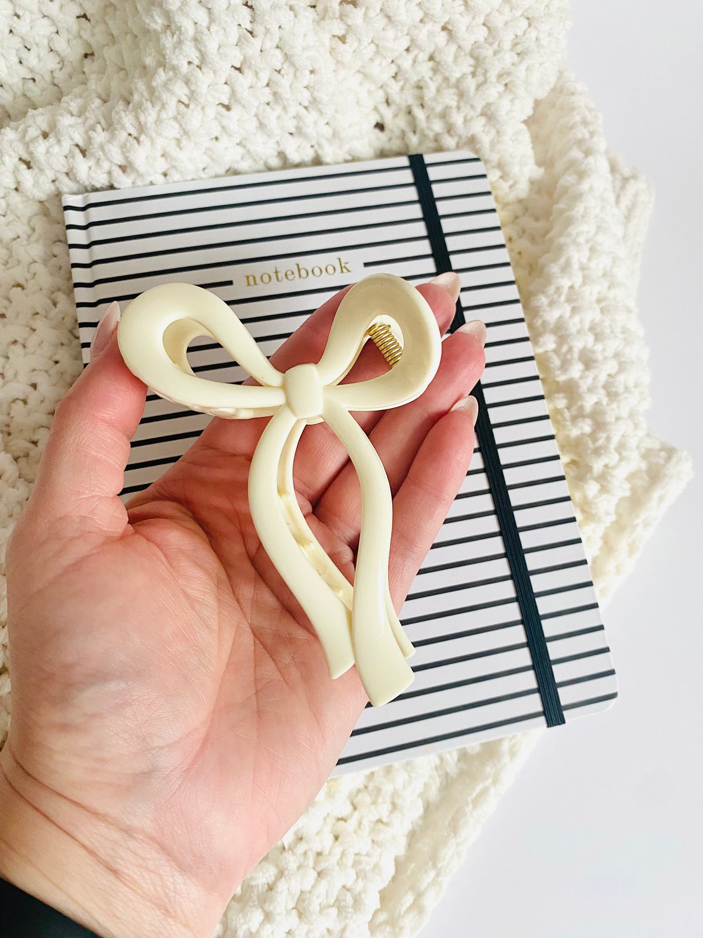 Cream Bow Claw Clip
