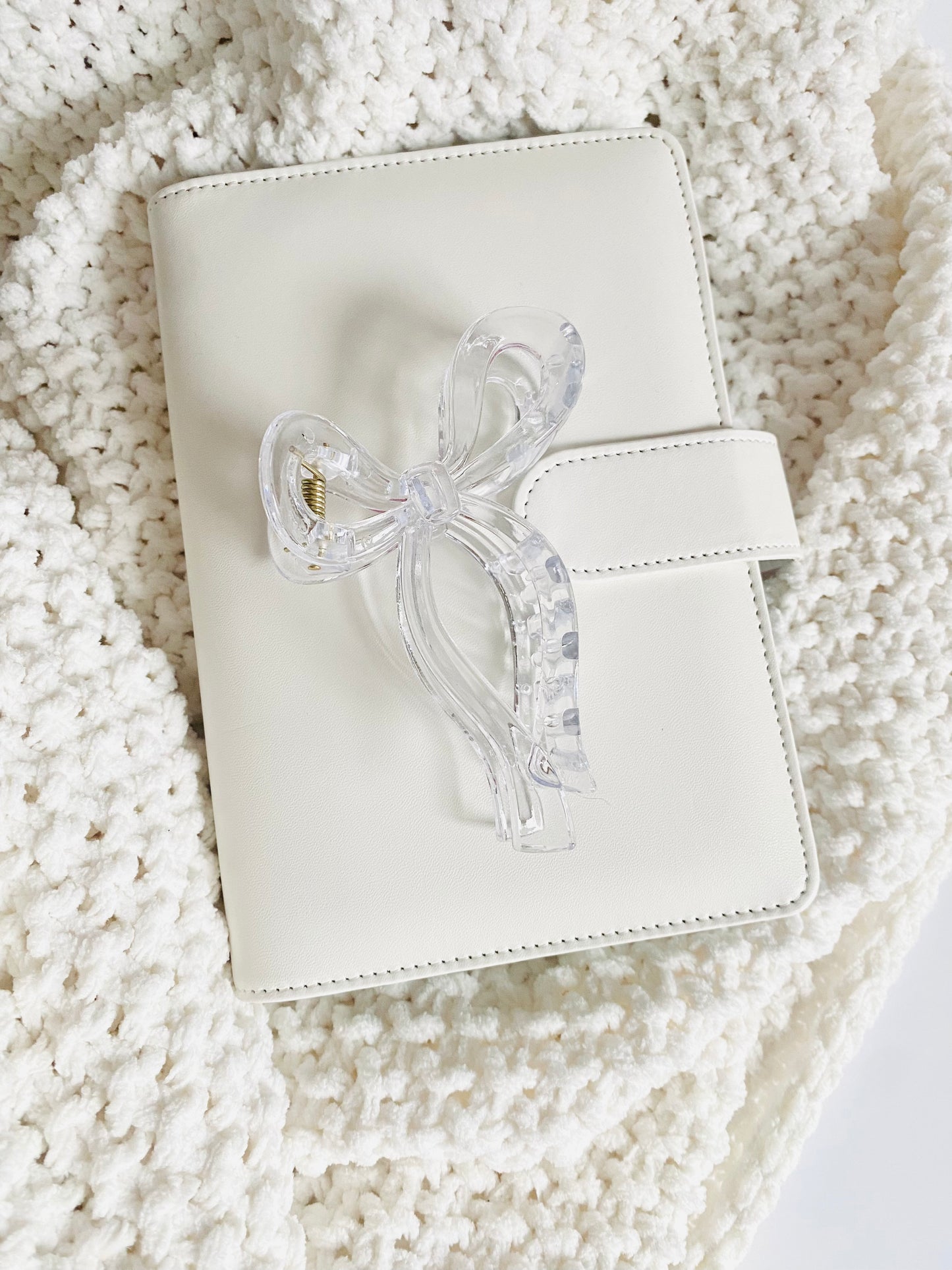 Transparent Bow Claw Clip