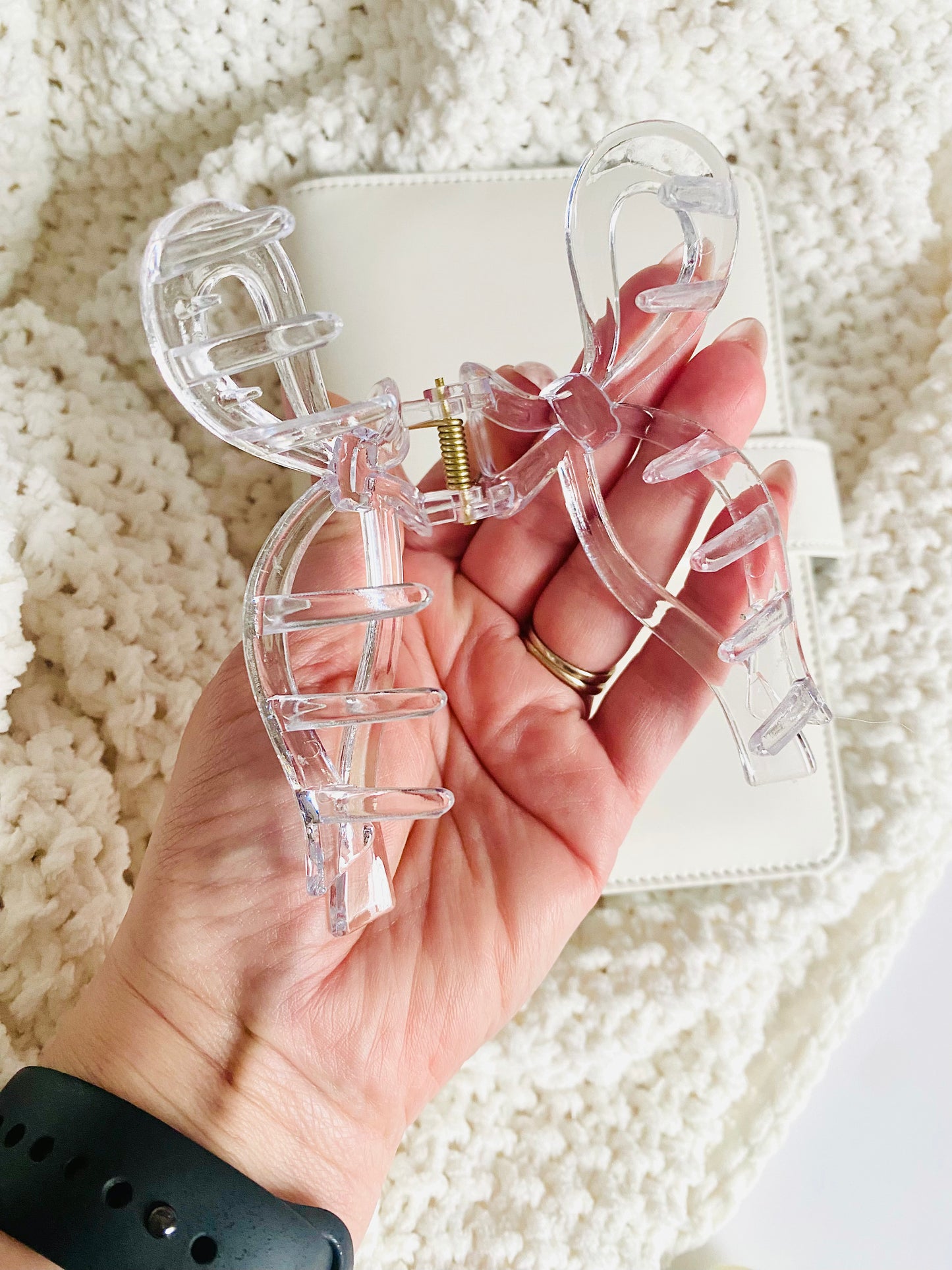 Transparent Bow Claw Clip